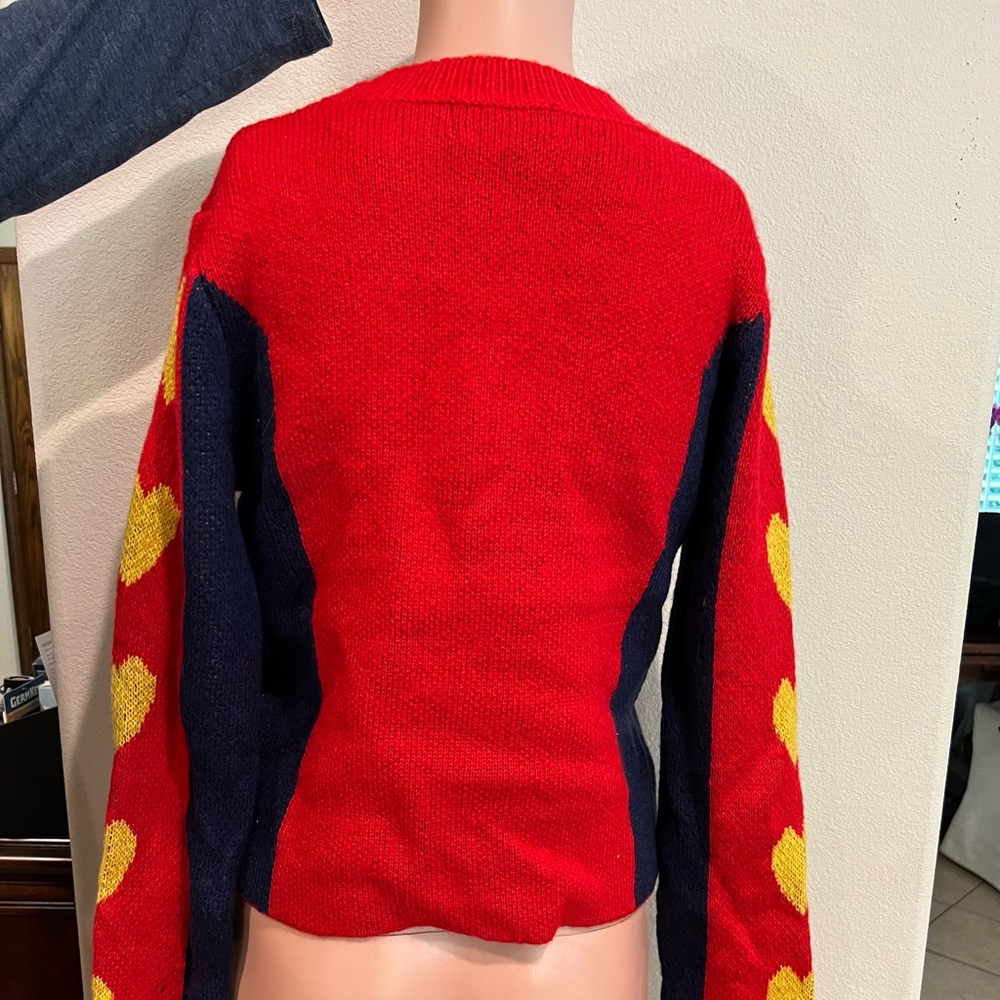Red sweater - Picture 3 of 4